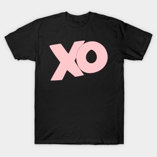 XO hugs and kisses cartoon text art in lite pink T-Shirt
